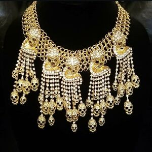 Skull gold bold necklace